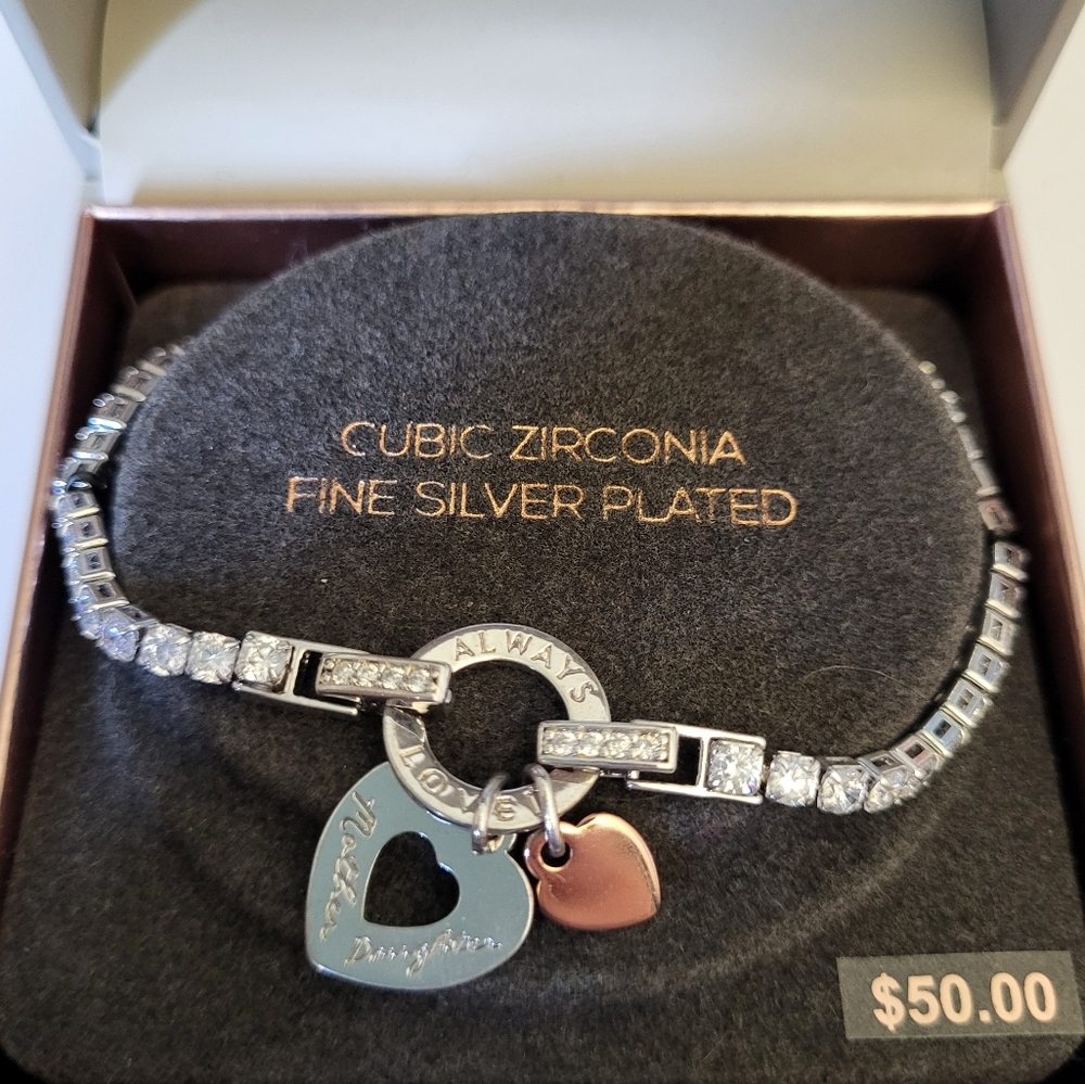 NWT Dovetail Mother Daughter Bracelet Cubic Zirconia Silver Plated Gift Boxed